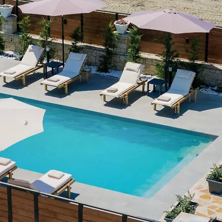 With Private Pool, By Zantewize *