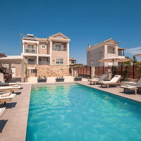 With Private Pool, By Zantewize 빌라 *
