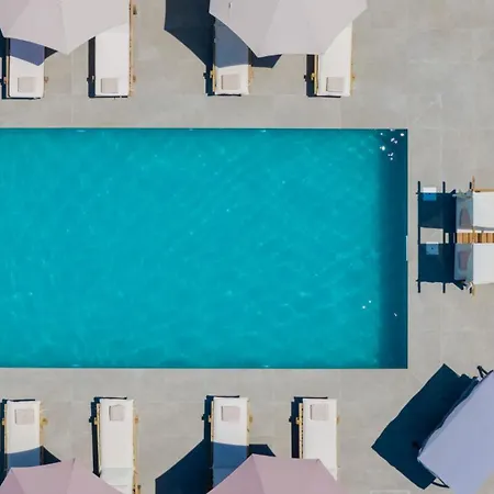 With Private Pool, By Zantewize 빌라